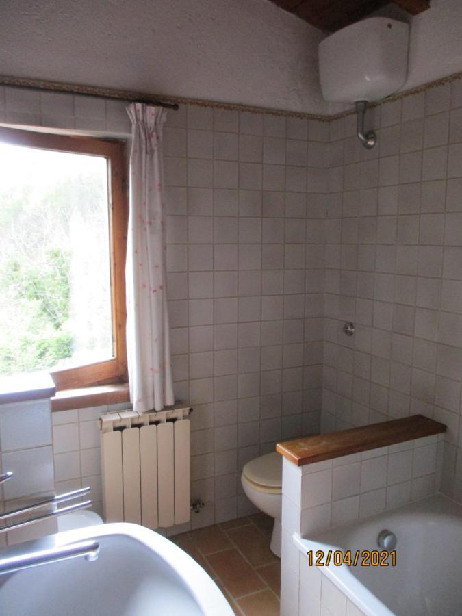Localita S Cecilia 30, Urbania Apartment Bagian luar foto