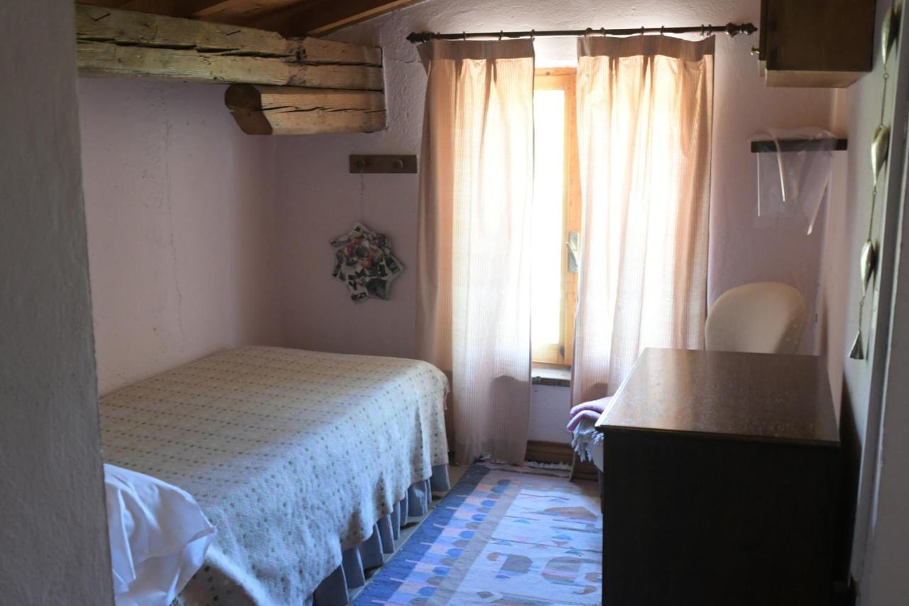 Localita S Cecilia 30, Urbania Apartment Bagian luar foto